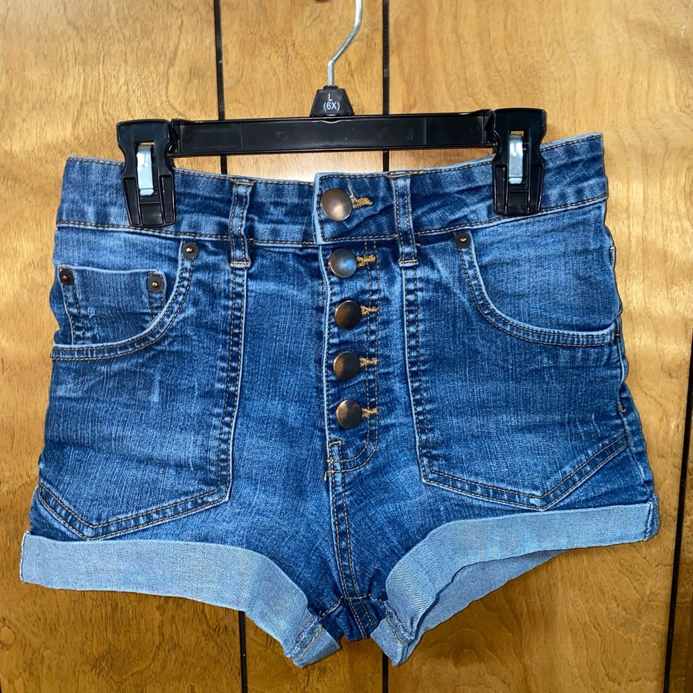 Highway Women’s Blue Jean Shorts Size 3 / 4